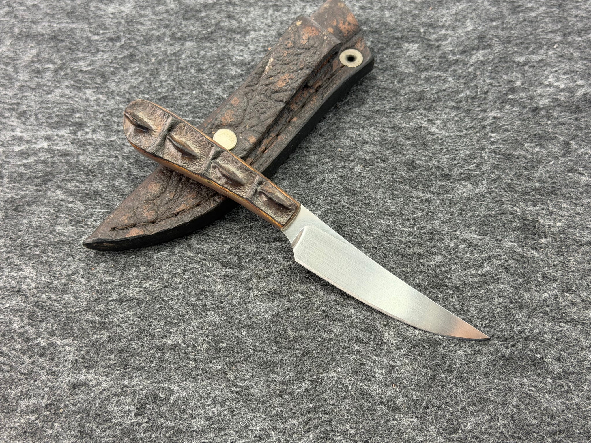 Arno Bernard Porcupine Model w/ Crocodile Hide Handle #5512