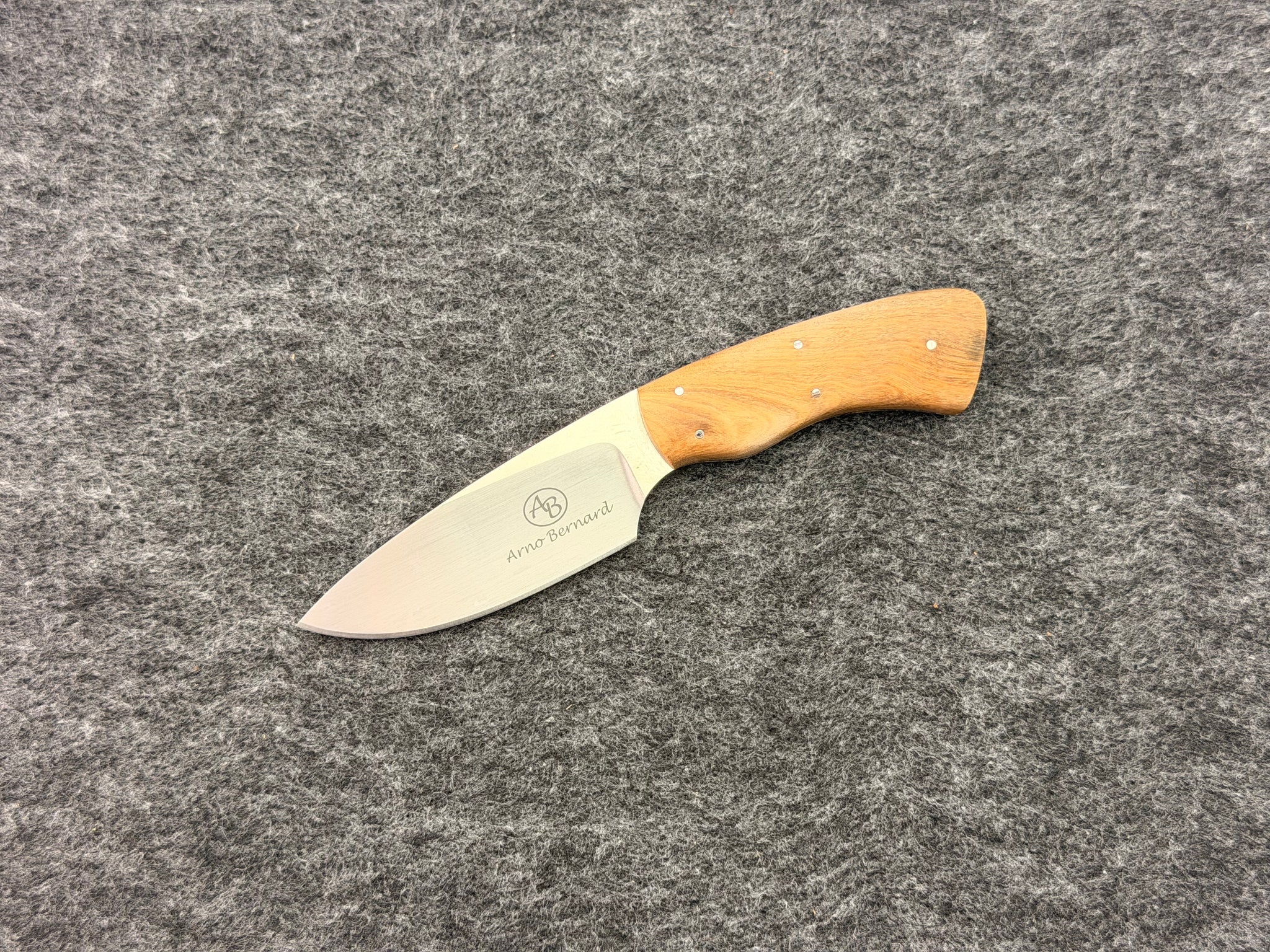 Arno Bernard - Gecko Model w/ Wild Olive - 5315-2