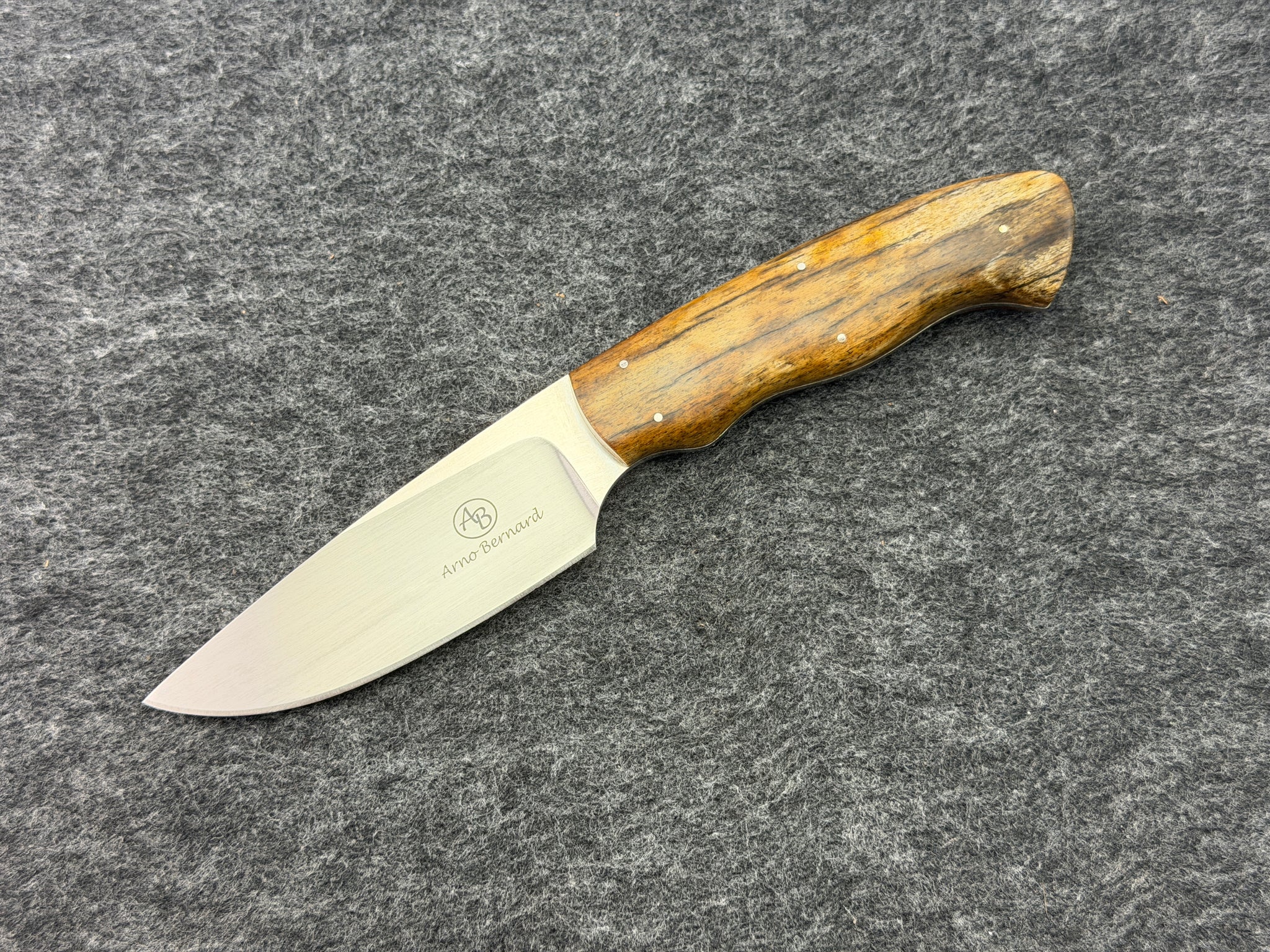 Arno Bernard - Zebra Model w/ Giraffe Bone Handle - 3602 (2)