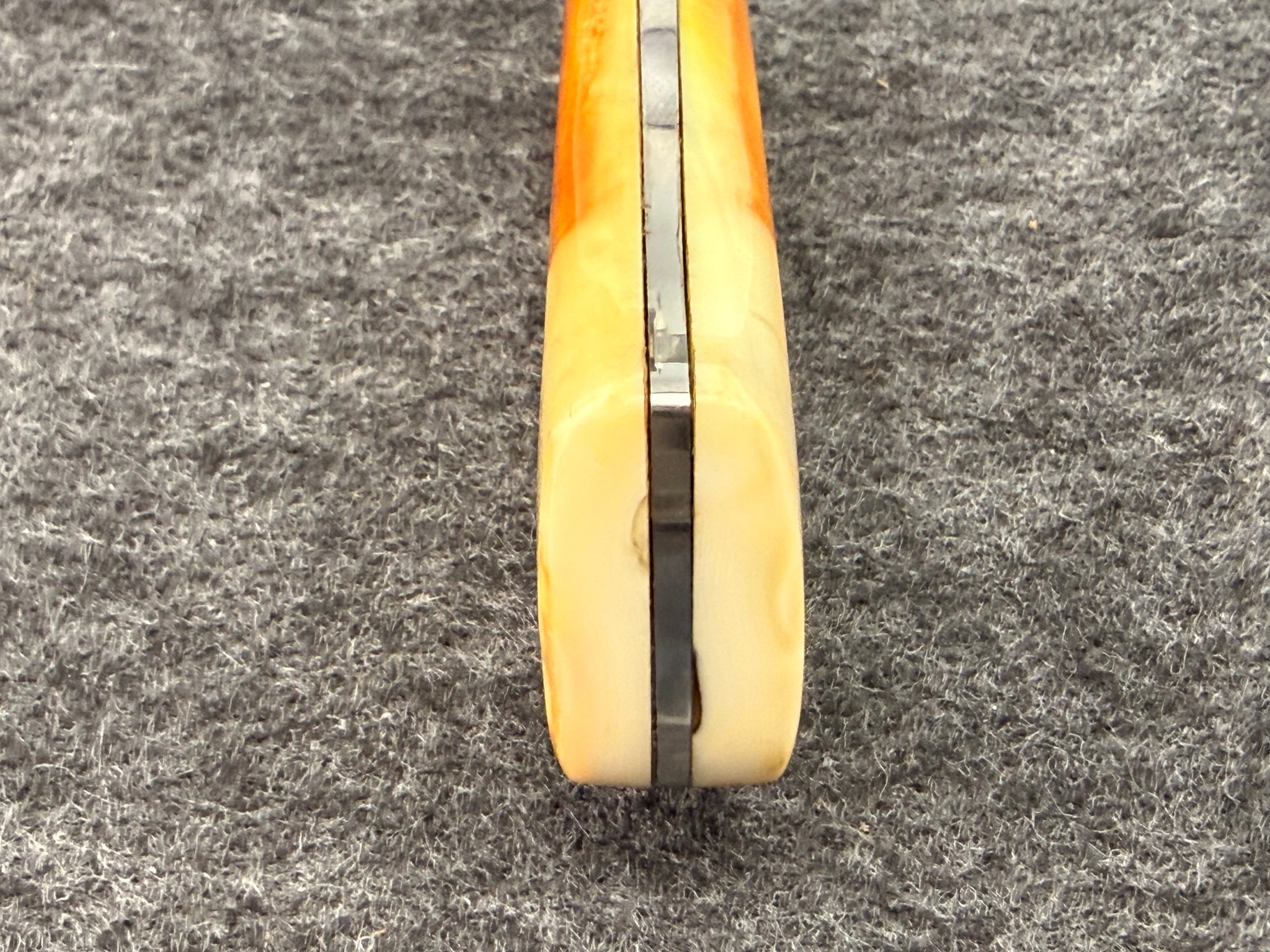 Arno Bernard - Gecko Model w/ Warthog Ivory - 5301