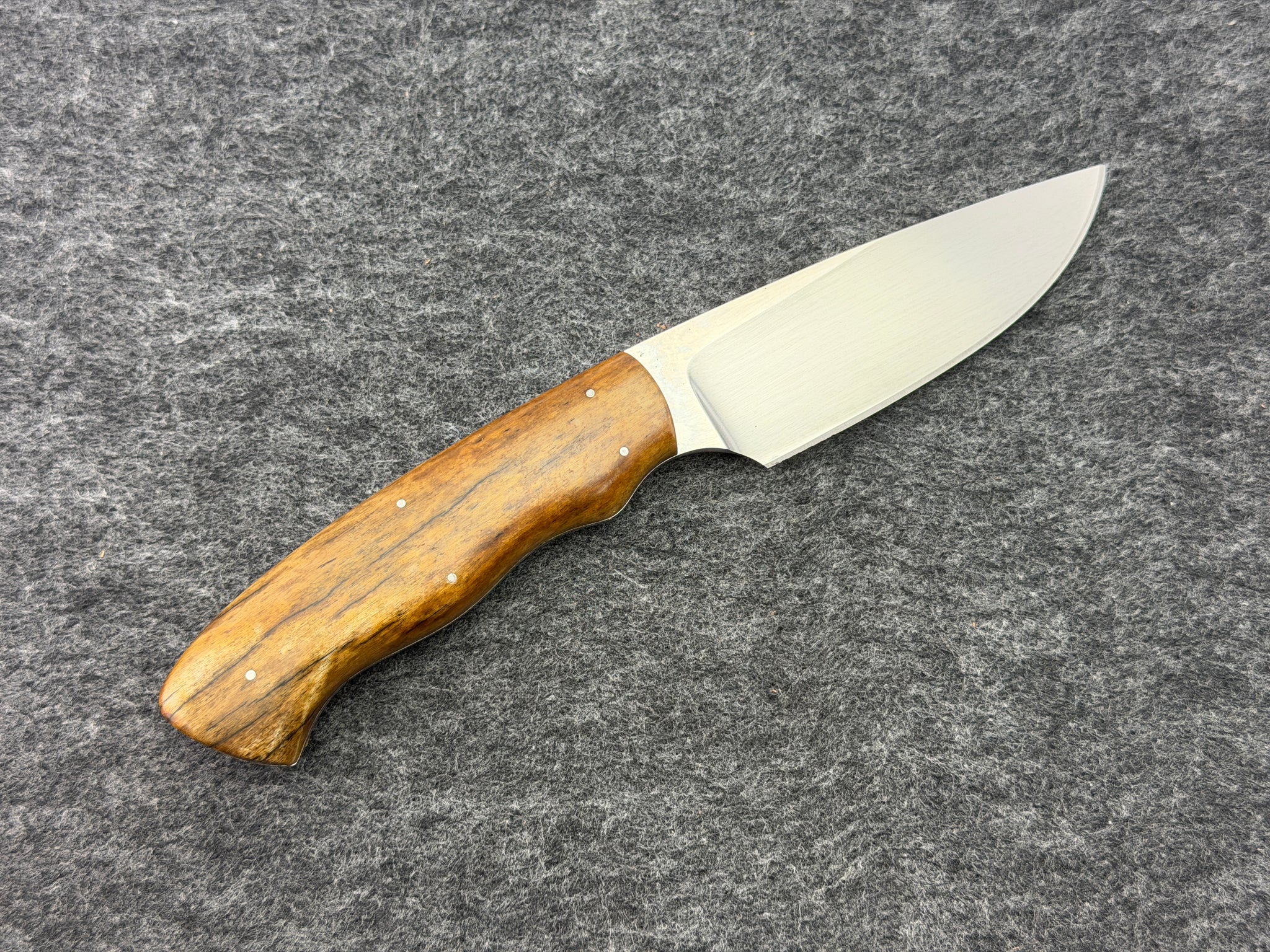 Arno Bernard - Zebra Model w/ Giraffe Bone Handle - 3602 (2)