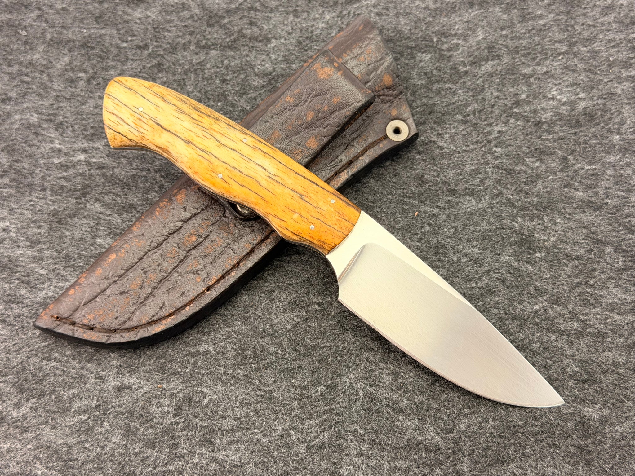 Arno Bernard - Zebra Model w/ Giraffe Bone Handle - 3602