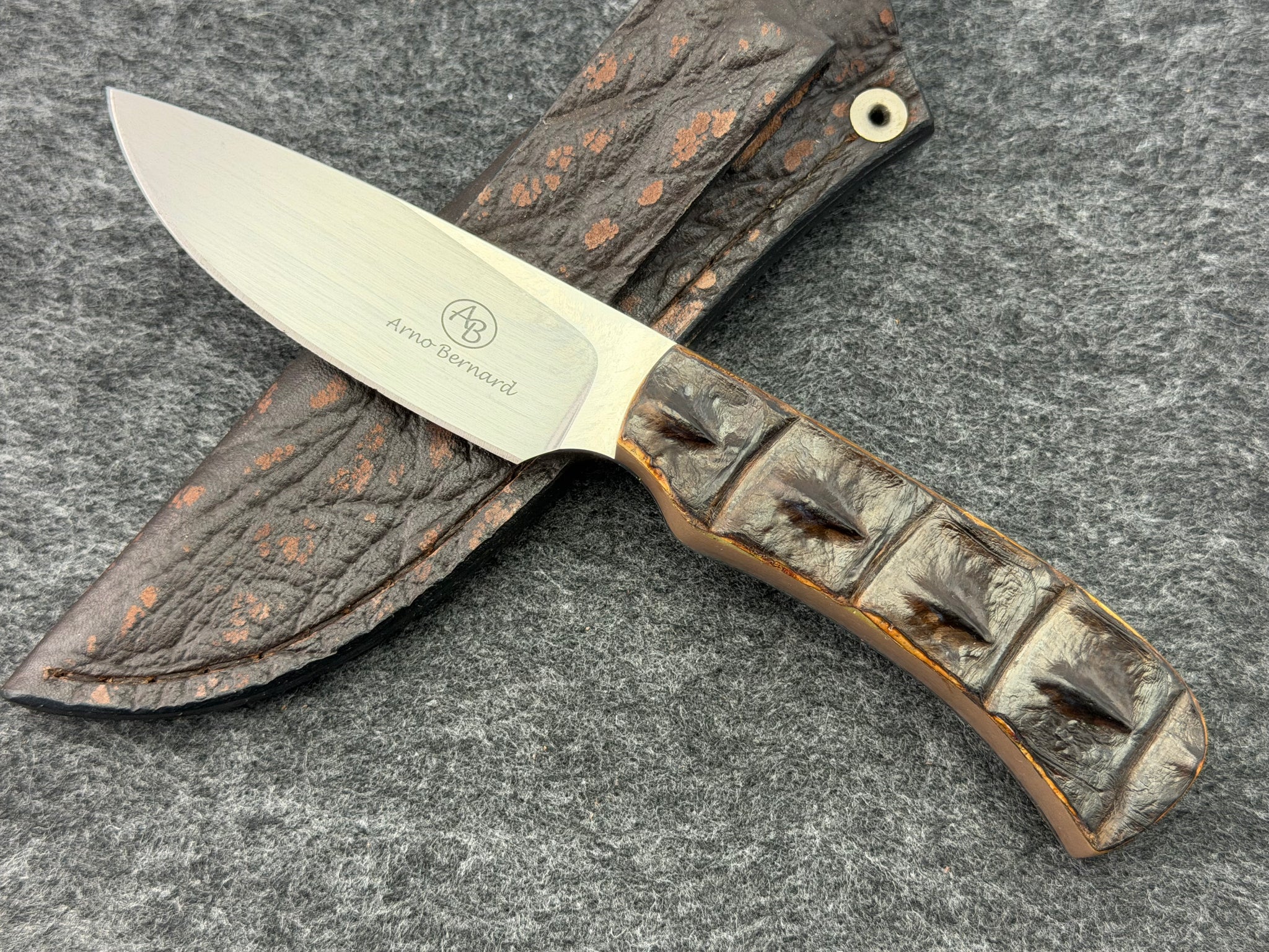 Arno Bernard Nyala Model w/ Crocodile Hide Handle #3112-2