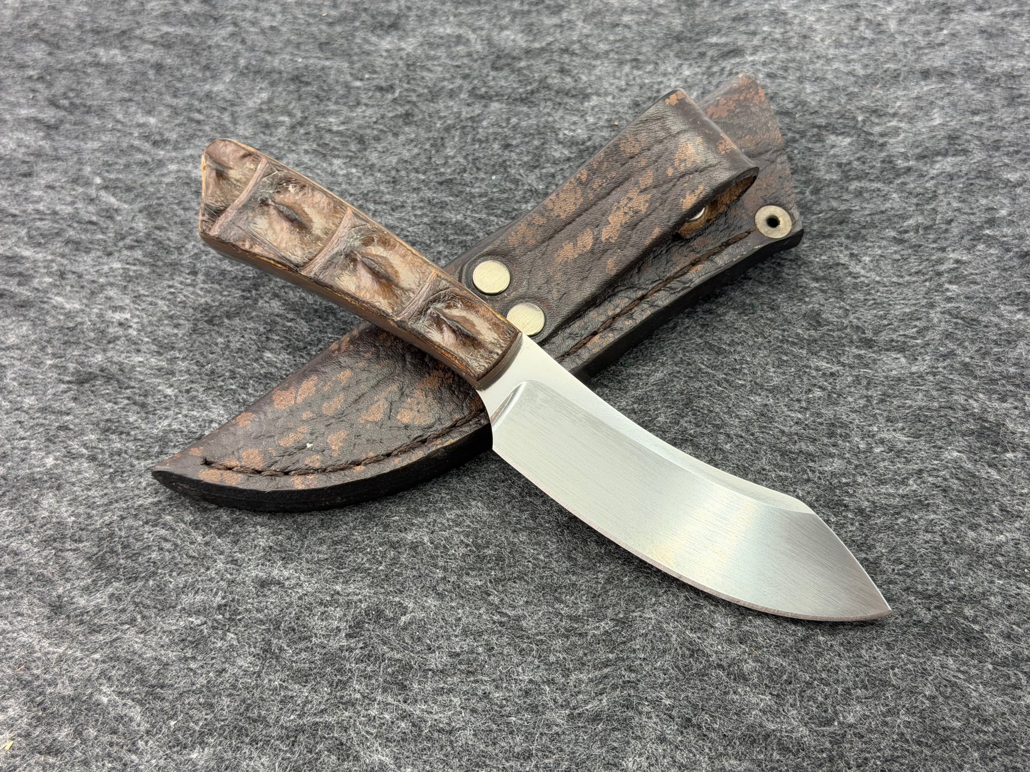 Arno Bernard Wasp Model w/ Crocodile Hide Handle #4512
