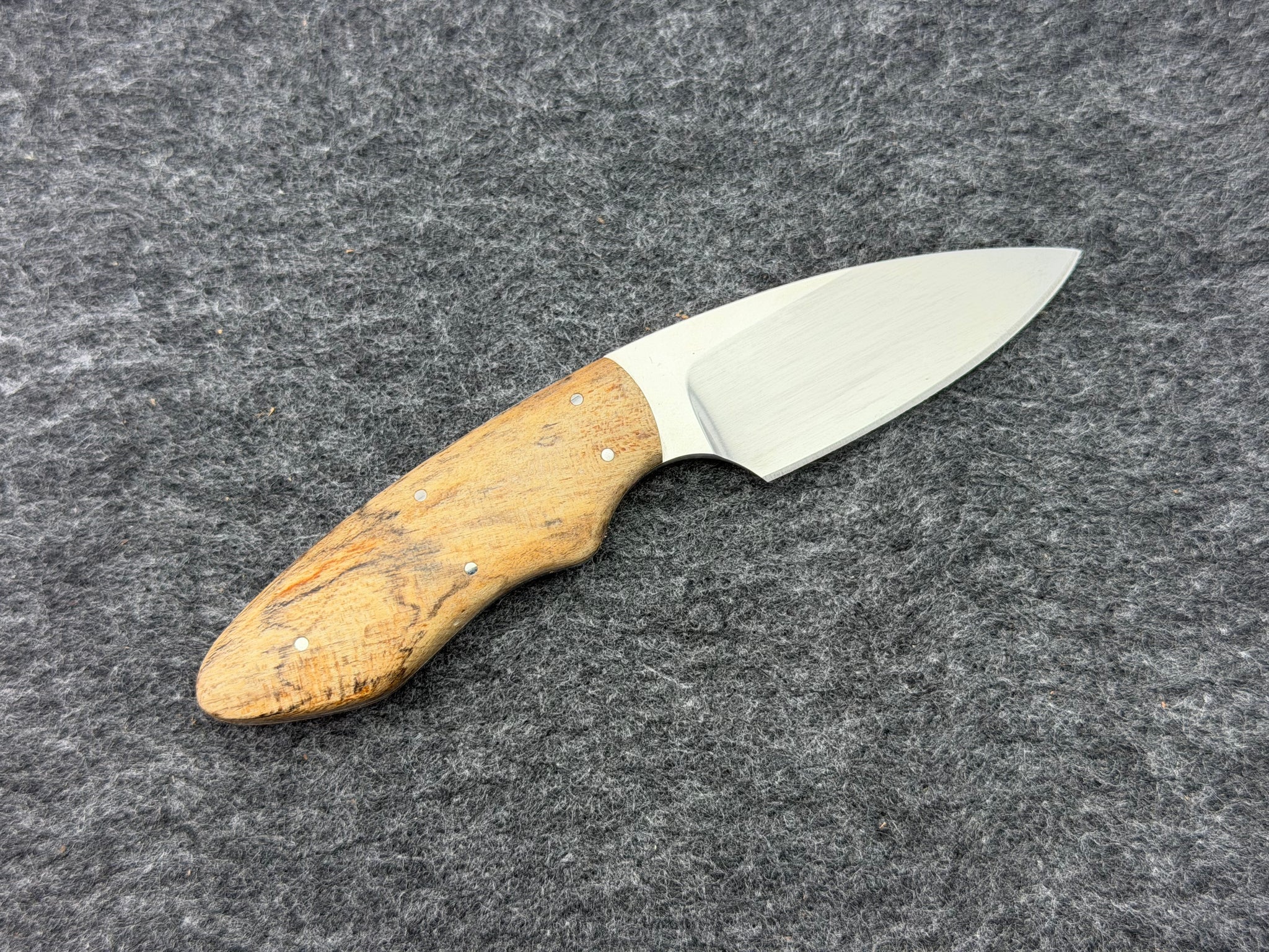Arno Bernard - Meerkat w/ Spalted Maple Handle - 5214