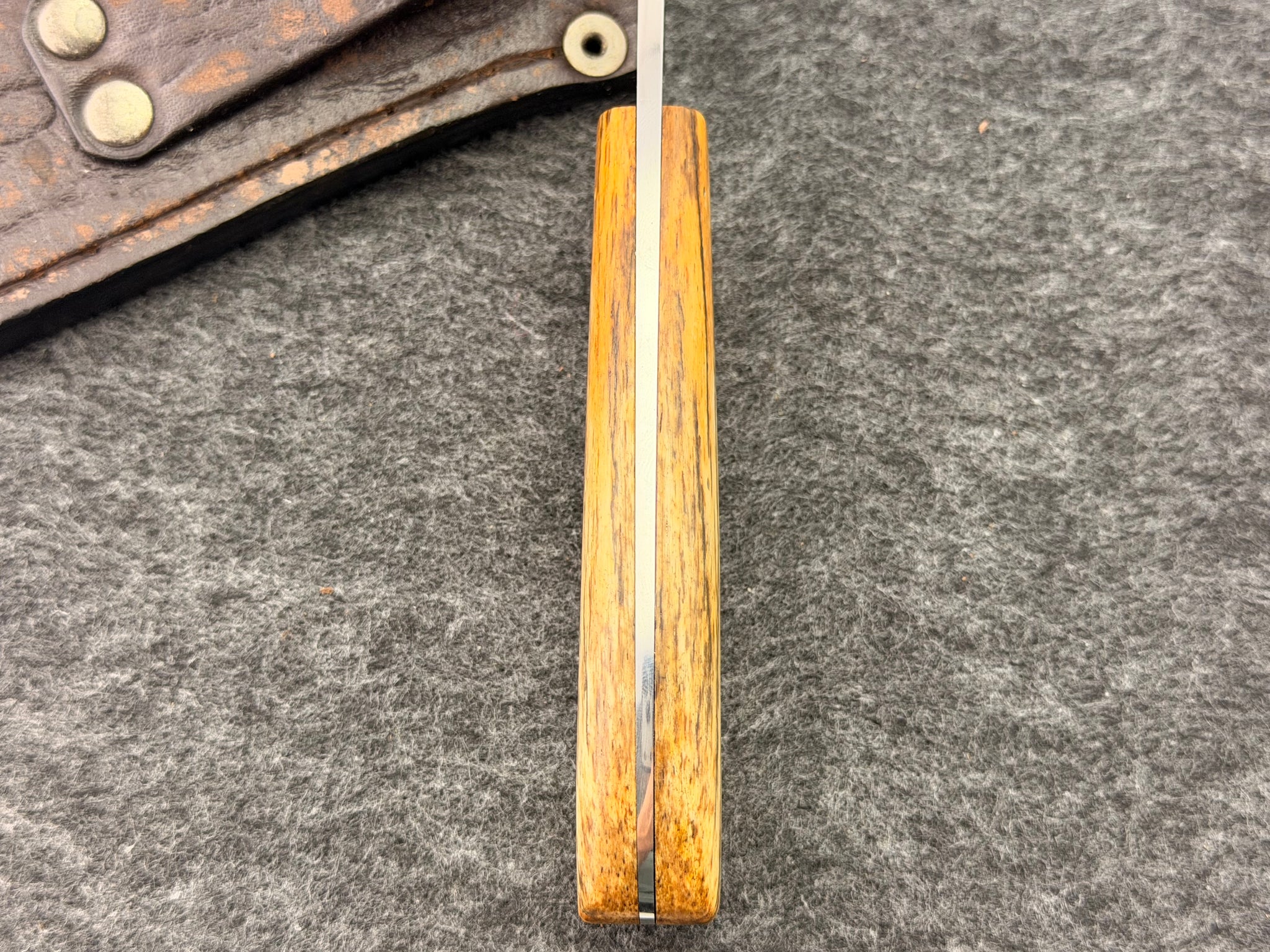 Arno Bernard - Zebra Model w/ Giraffe Bone Handle - 3602