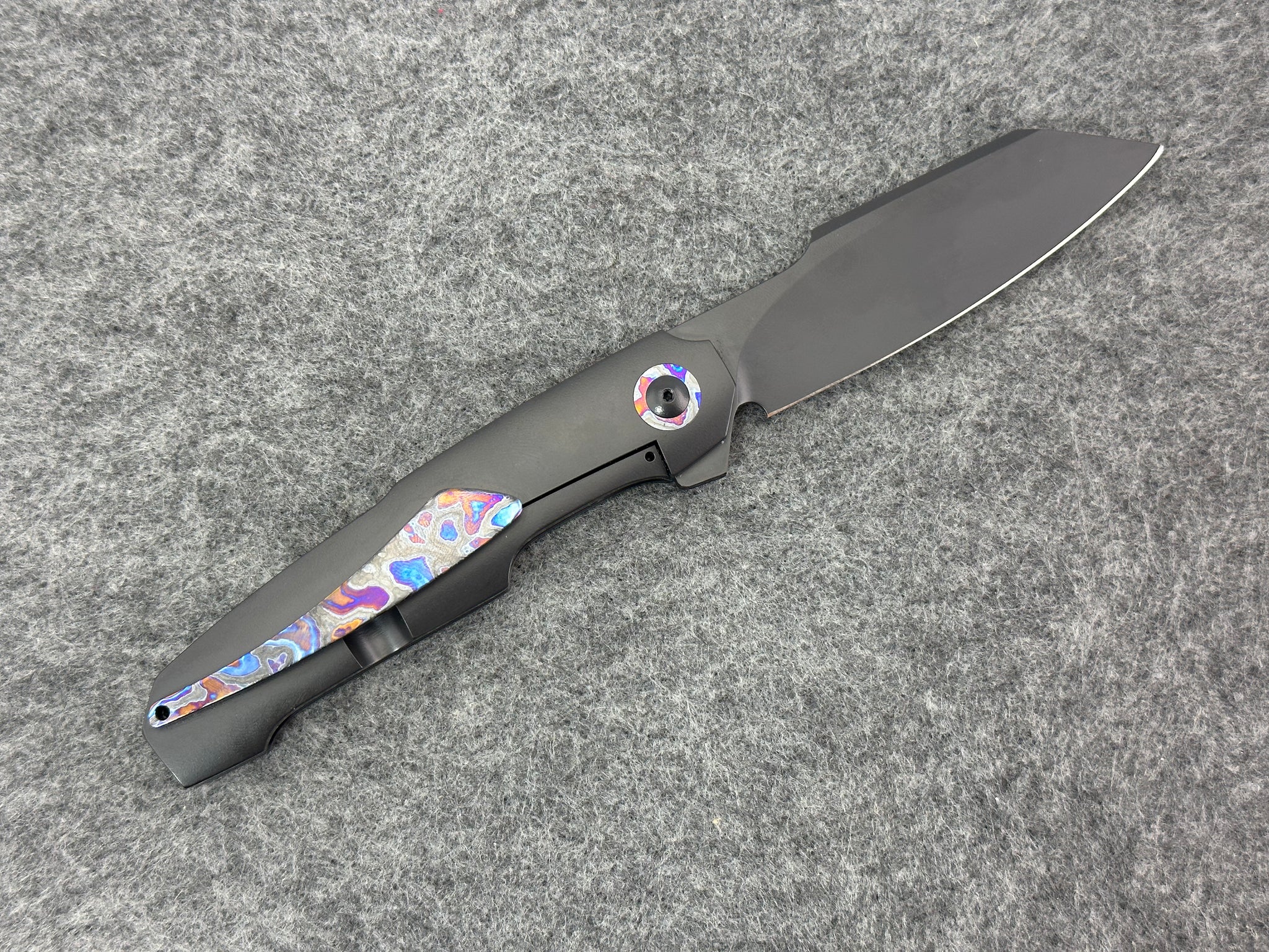 Anton van der Westhuizen 7.5” Angel Finger Boudicca Flipper w/ Timascus Inlay