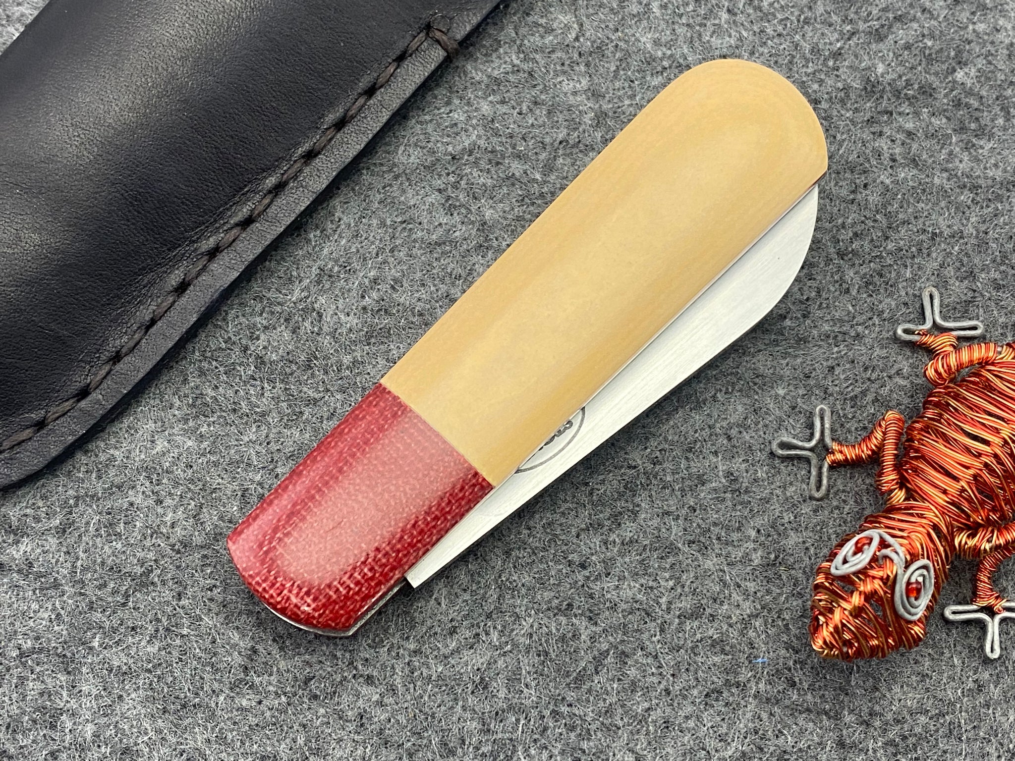 Tinus Stone Barlow Slipjoint Antique Paper Ivory Micarta Handle w/ red liners